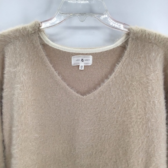 Lou & Grey V-Neck Soft Fuzzy Pull-Over Sweater Casual Career Beige Size XS - Picture 3 of 6